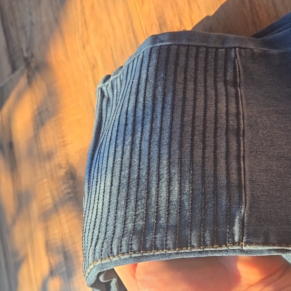 Women's/Junior's Mid-rise Demin Jegging - Picture 3 of 6